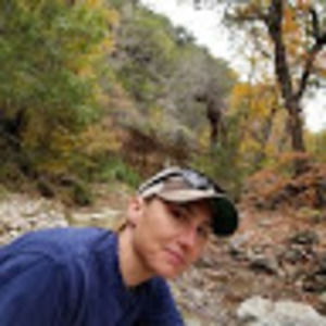 Meet your Posher, Lorie